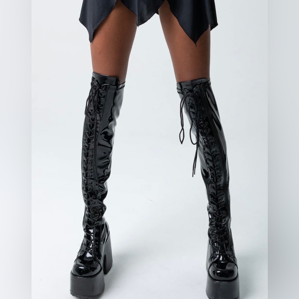Demonia camel 300 thigh high platform boots in black
